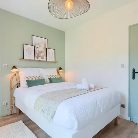 Guest house Bright And Renovated House For 8 People Parking Marcq-en-Baroeul